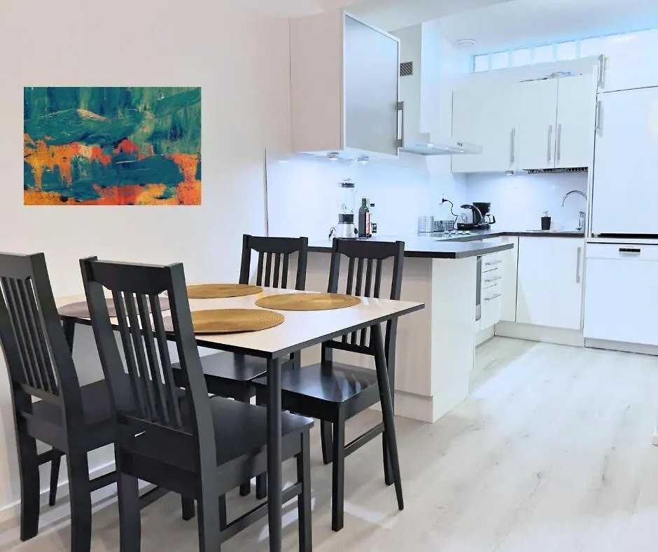 Neat Central Apartment Helsinki Finland